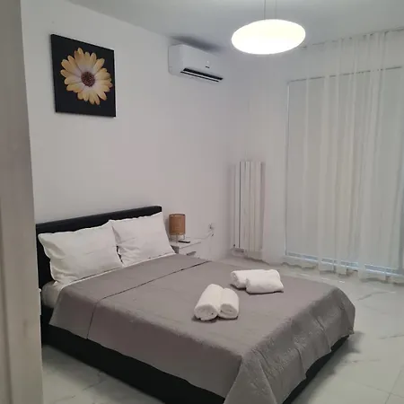 Studio-maria Apartment *